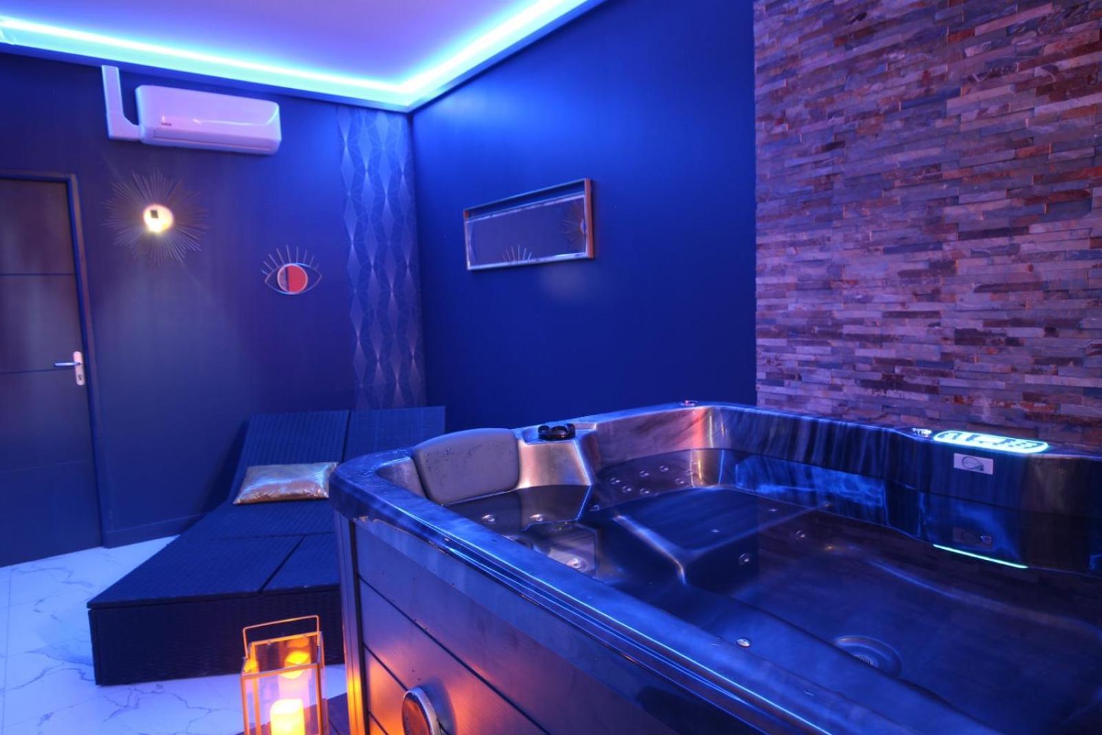 Suite Blue Jacuzzi Le Breuil  Ngoại thất bức ảnh