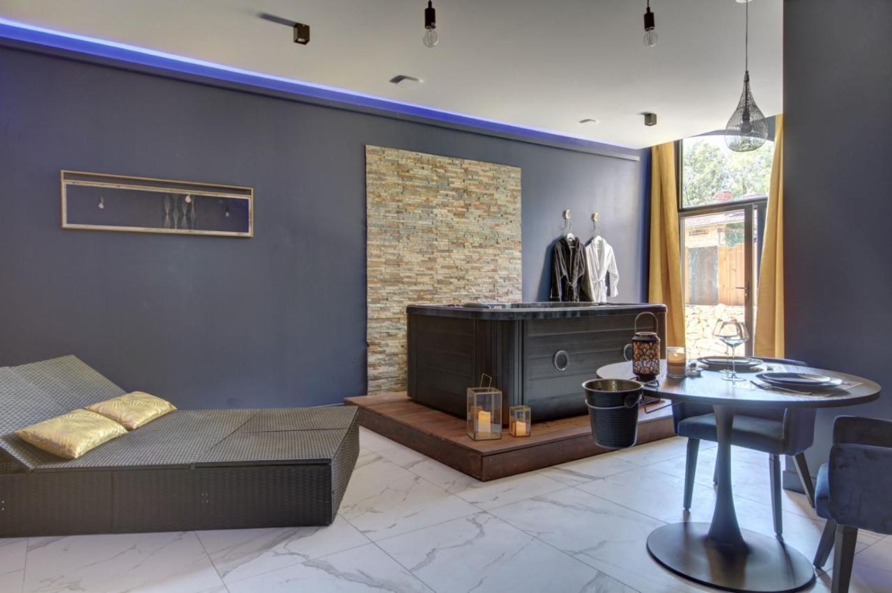 Suite Blue Jacuzzi Le Breuil  Ngoại thất bức ảnh